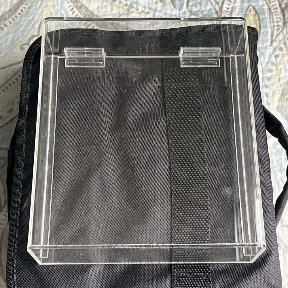 Figurine display case for collectibles